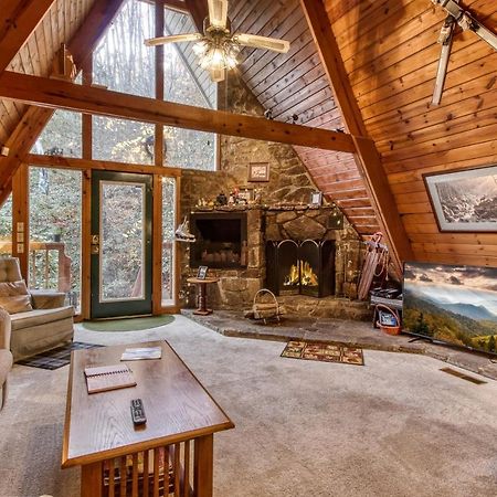 Mountain Springs Chalet Gatlinburg Εξωτερικό φωτογραφία