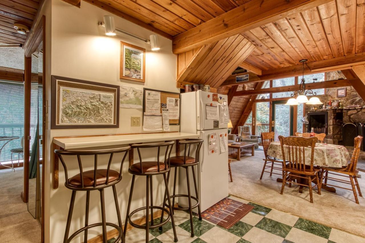 Mountain Springs Chalet Gatlinburg Εξωτερικό φωτογραφία