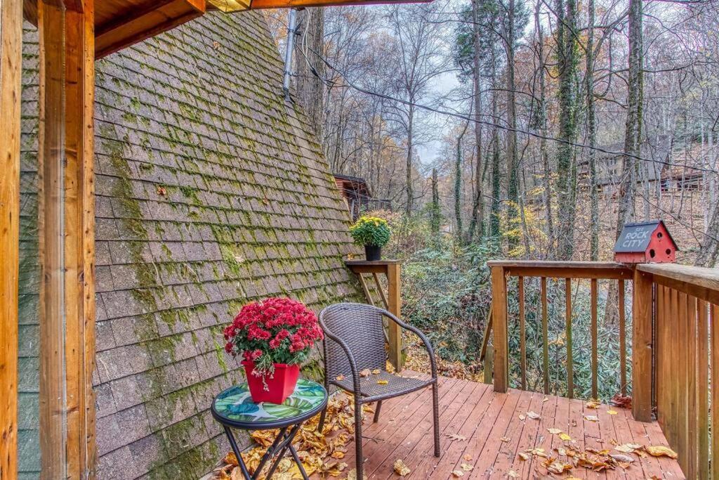 Mountain Springs Chalet Gatlinburg Εξωτερικό φωτογραφία